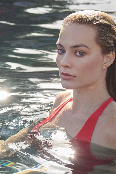 Margot Robbie nello spot di Chanel N°5 firmato da Luca 